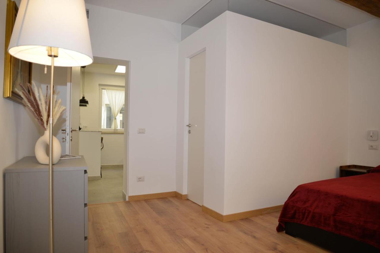 Fidia Palace Claudia'S Apartment Colosseo Ρώμη Εξωτερικό φωτογραφία