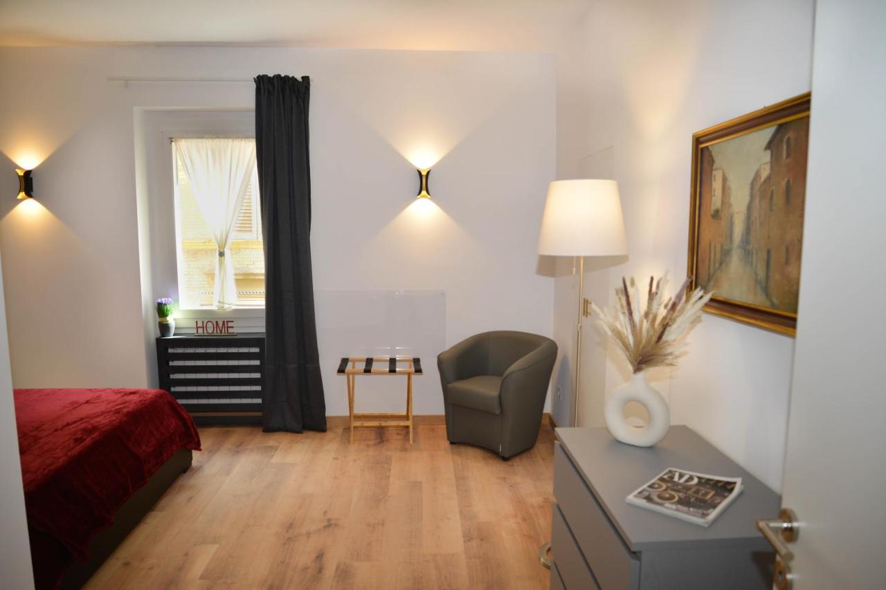 Fidia Palace Claudia'S Apartment Colosseo Ρώμη Εξωτερικό φωτογραφία